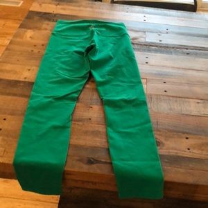 Lululemon size 6